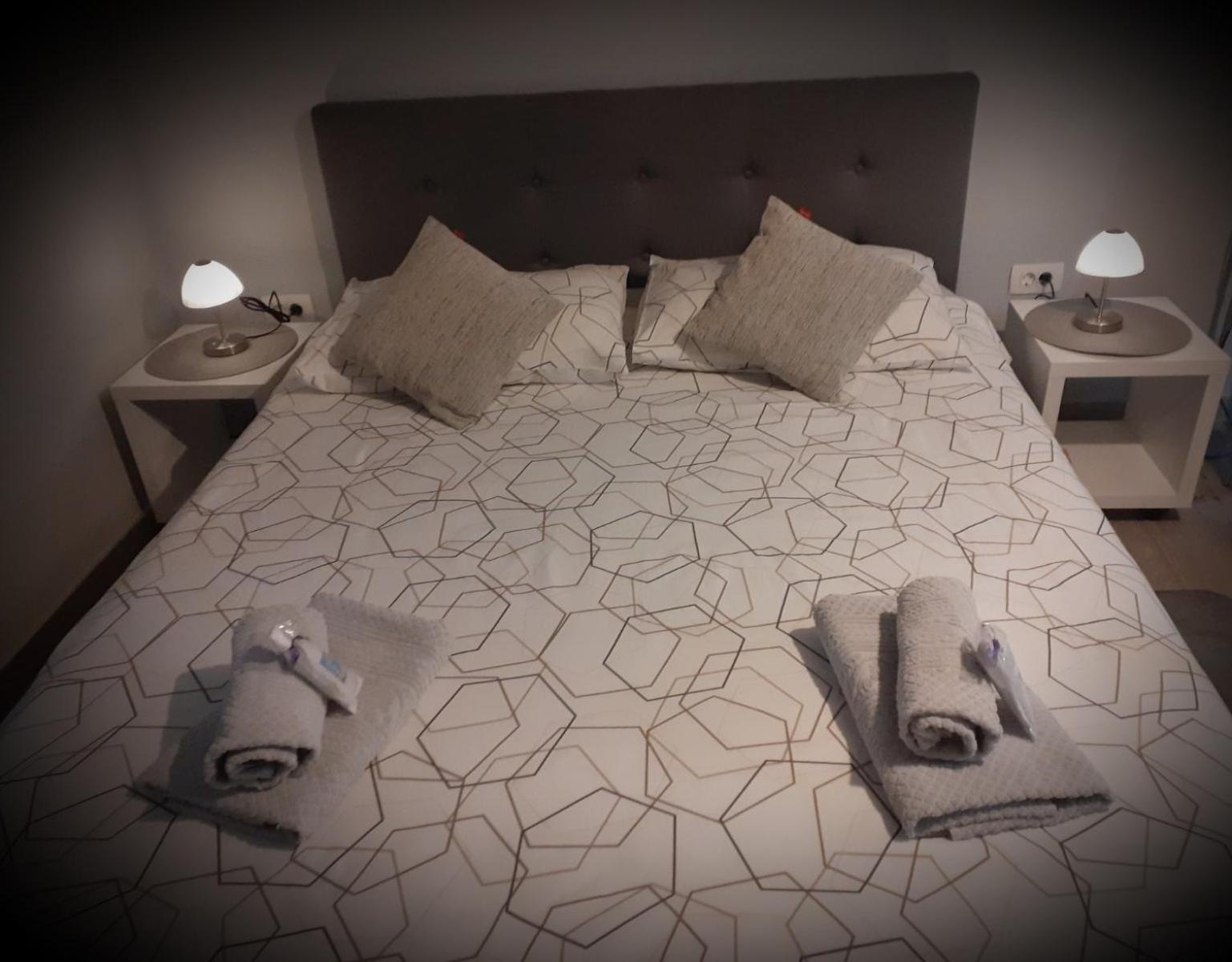 Elly Apartments Split Bagian luar foto