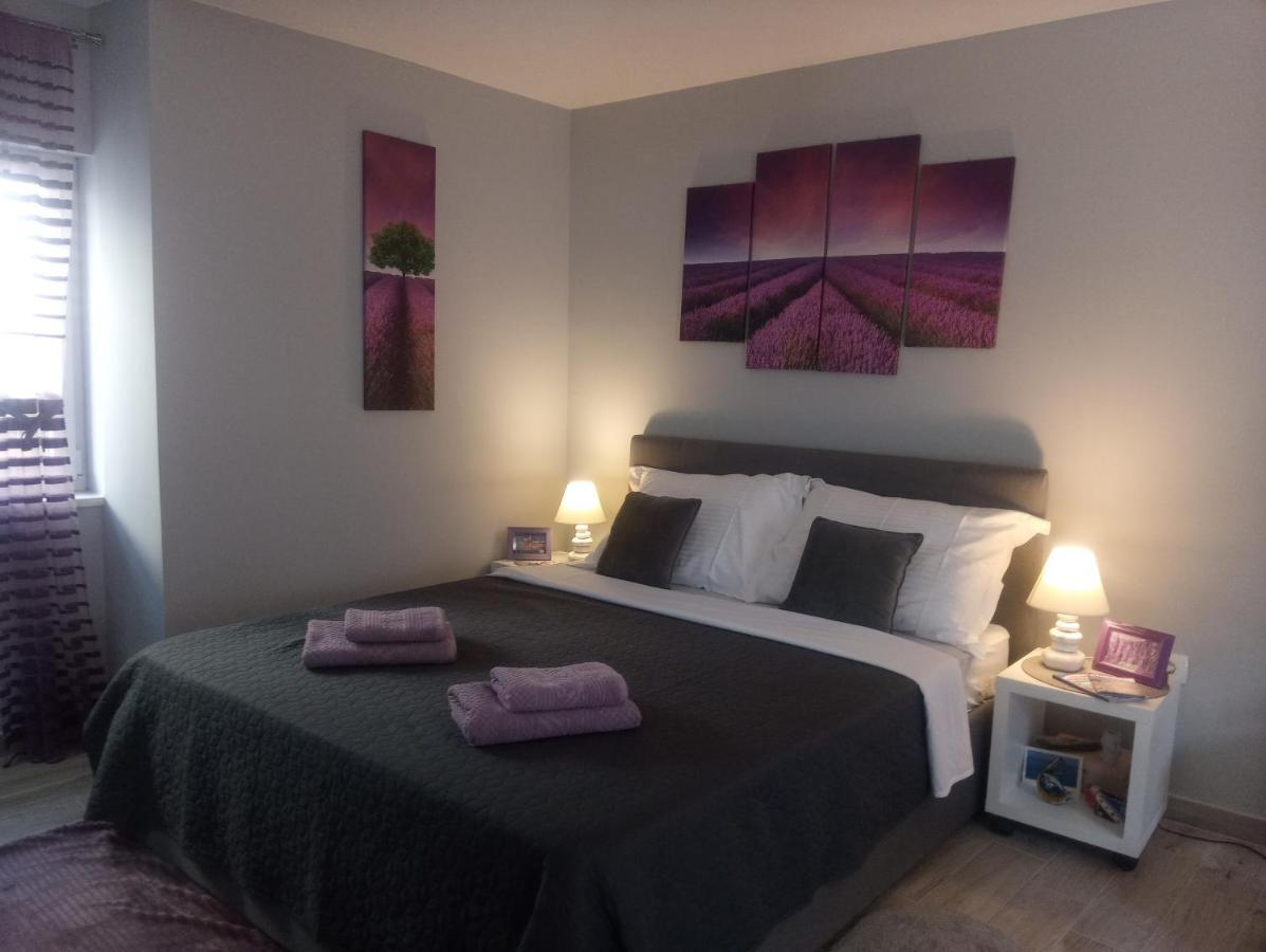 Elly Apartments Split Bagian luar foto