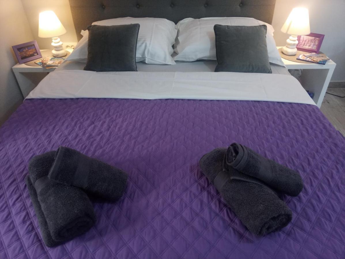 Elly Apartments Split Bagian luar foto
