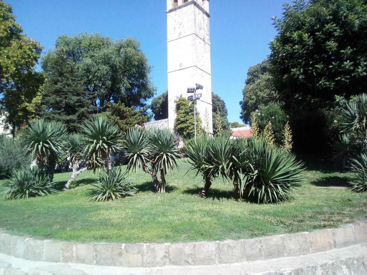 Elly Apartments Split Bagian luar foto