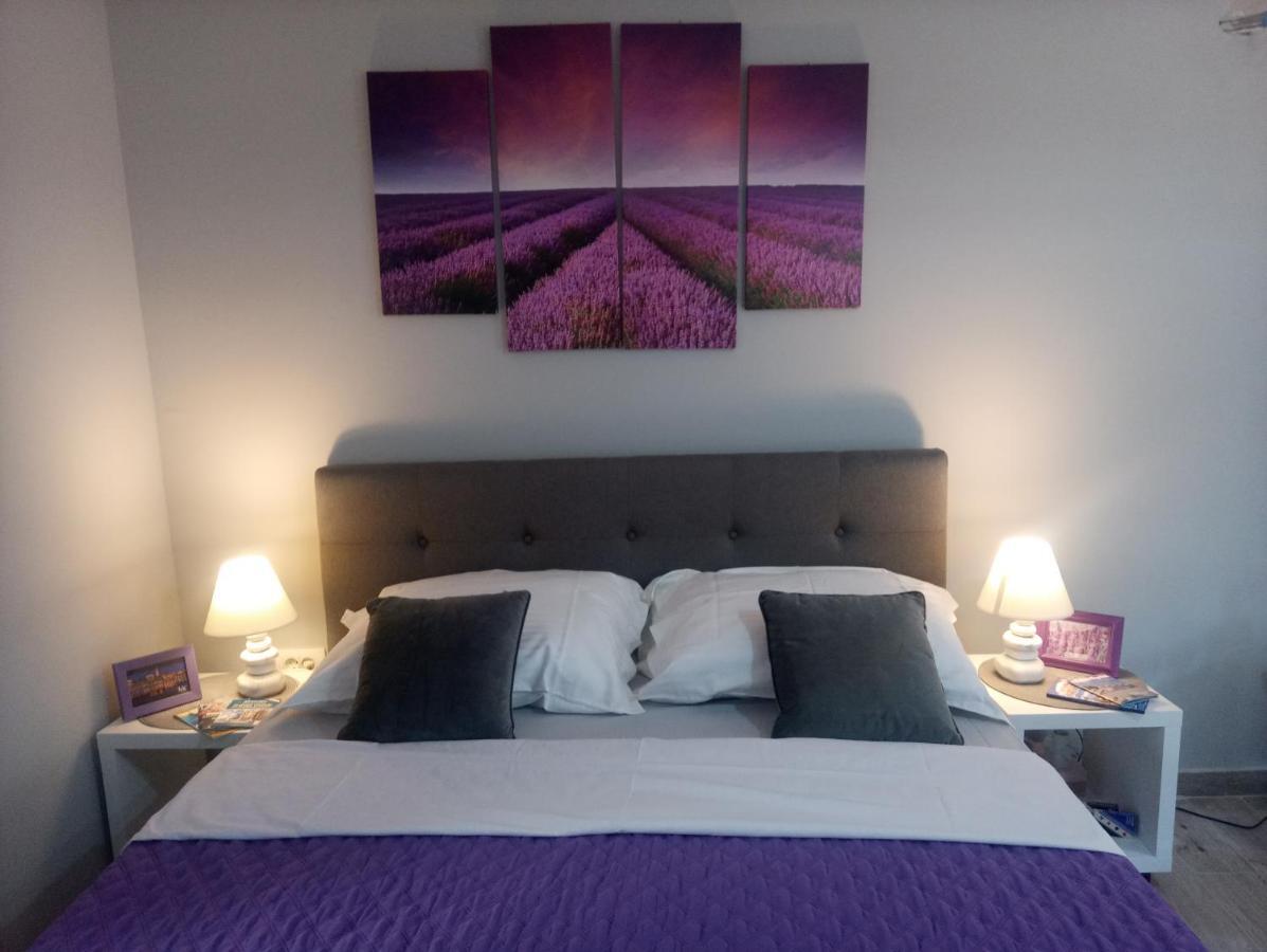 Elly Apartments Split Bagian luar foto