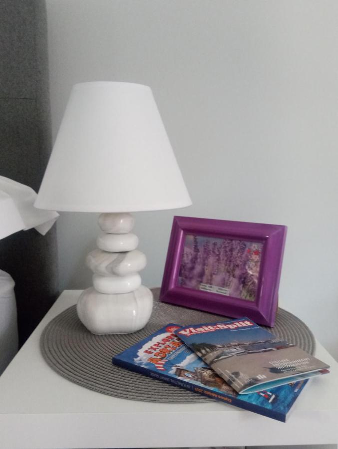 Elly Apartments Split Bagian luar foto