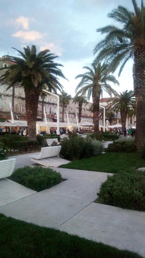 Elly Apartments Split Bagian luar foto